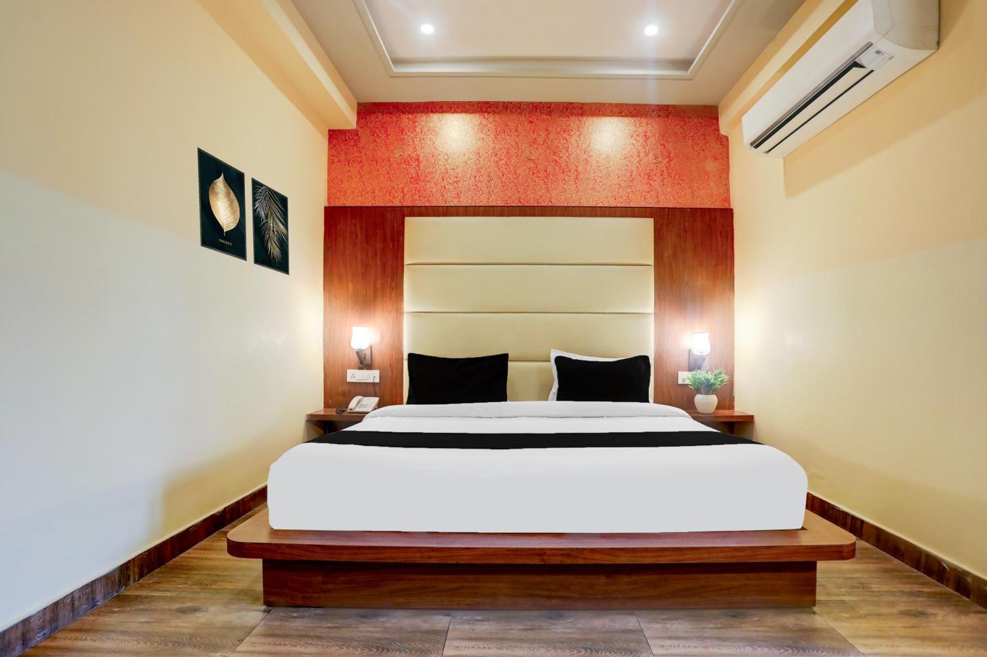 Super Townhouse Oak Pacify Hills Hotel Rājpur Екстериор снимка