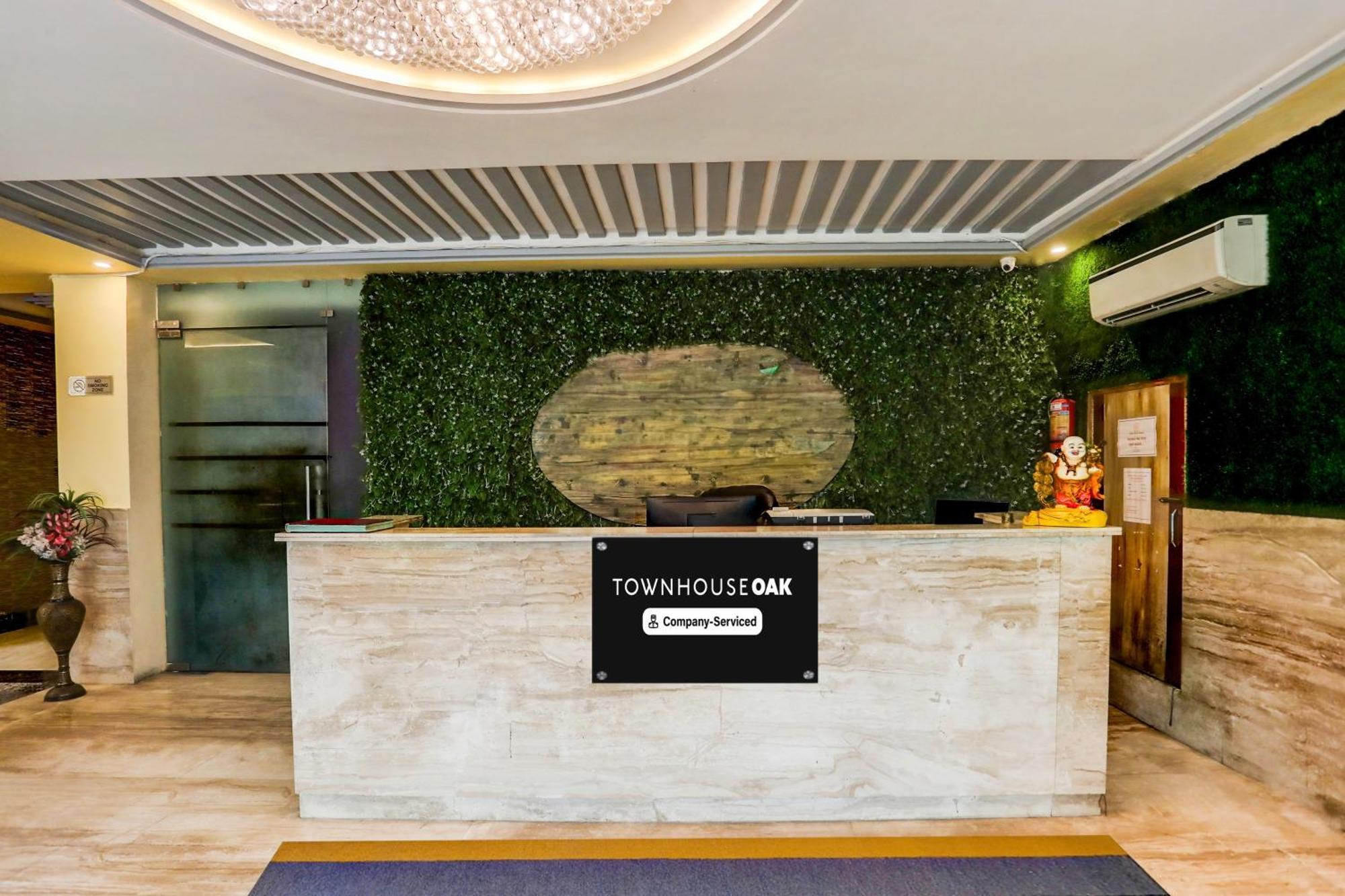 Super Townhouse Oak Pacify Hills Hotel Rājpur Екстериор снимка