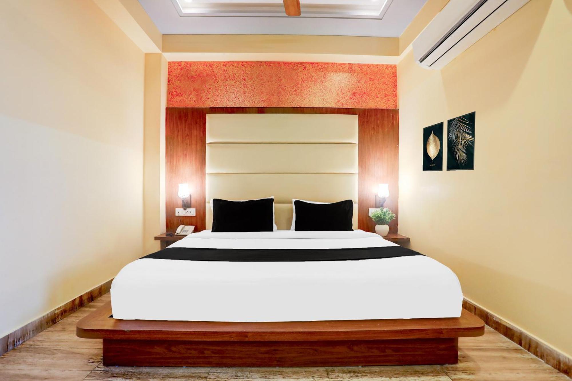 Super Townhouse Oak Pacify Hills Hotel Rājpur Екстериор снимка